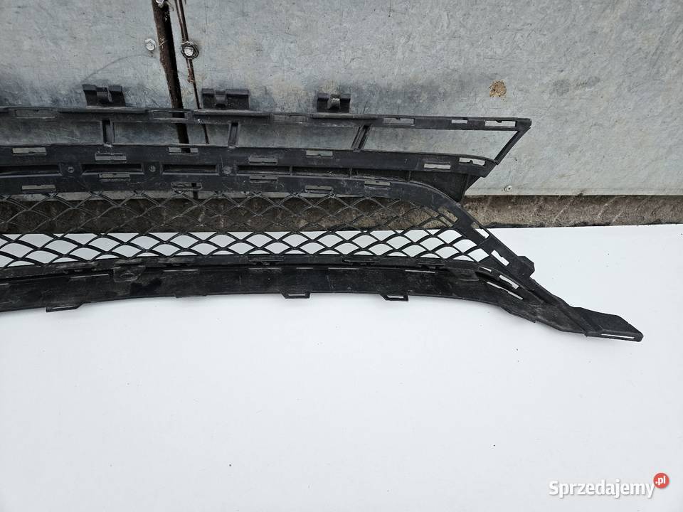 MERCEDES W212 63 AMG KRATKA ŚRODKOWA ZDERZAKA osobowe Atrapy Międzychód sprzedam