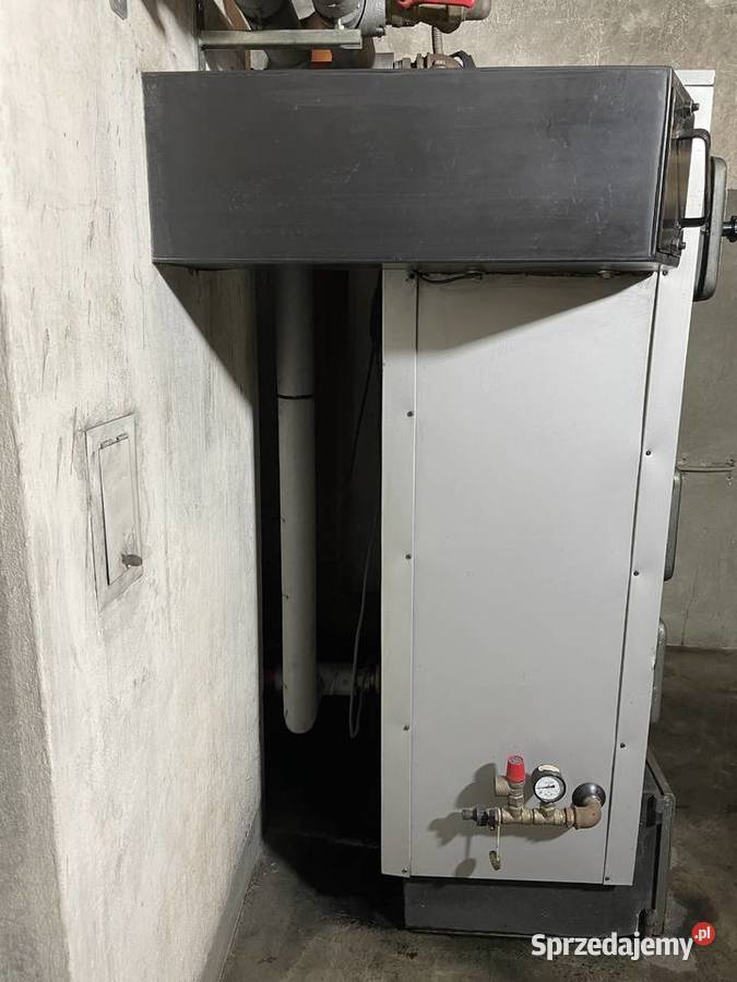 Kocioł CO 28 kw z podajnikiem tłokowym Toszek sprzedam