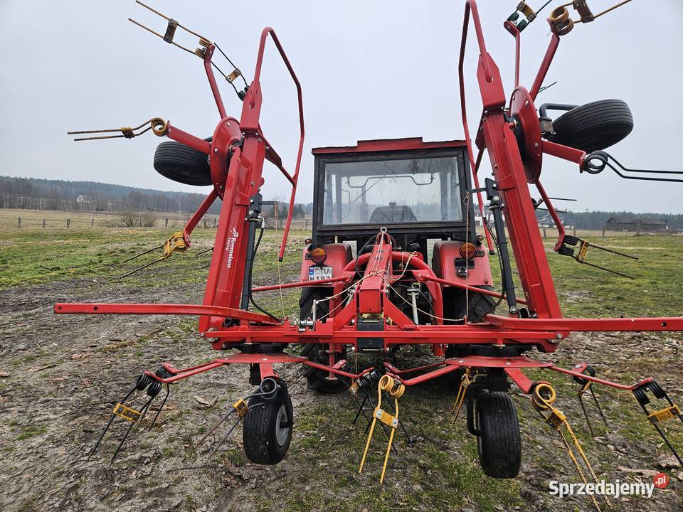 Przetrząsarka karuzelowa Kverneland 8452