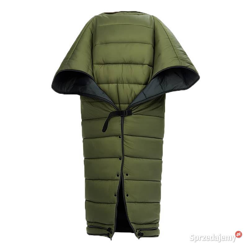 Hamak na górze z ponchokocem i paskami poduszki Lubczyna