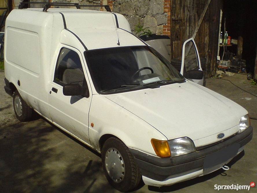 Ford fiesta courier