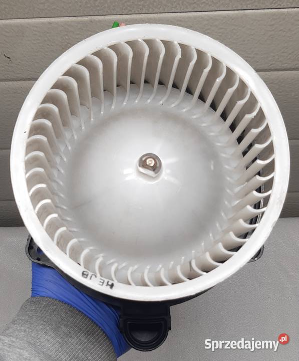 DMUCHAWA WENTYLATOR HYUNDAI I30 KIA CEED II Ogrzewanie, wentylacja i klimatyzacja Mielęcin