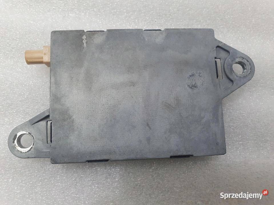 WZMACNIACZ ANTENY AUDI TT 8J 8J8035225M