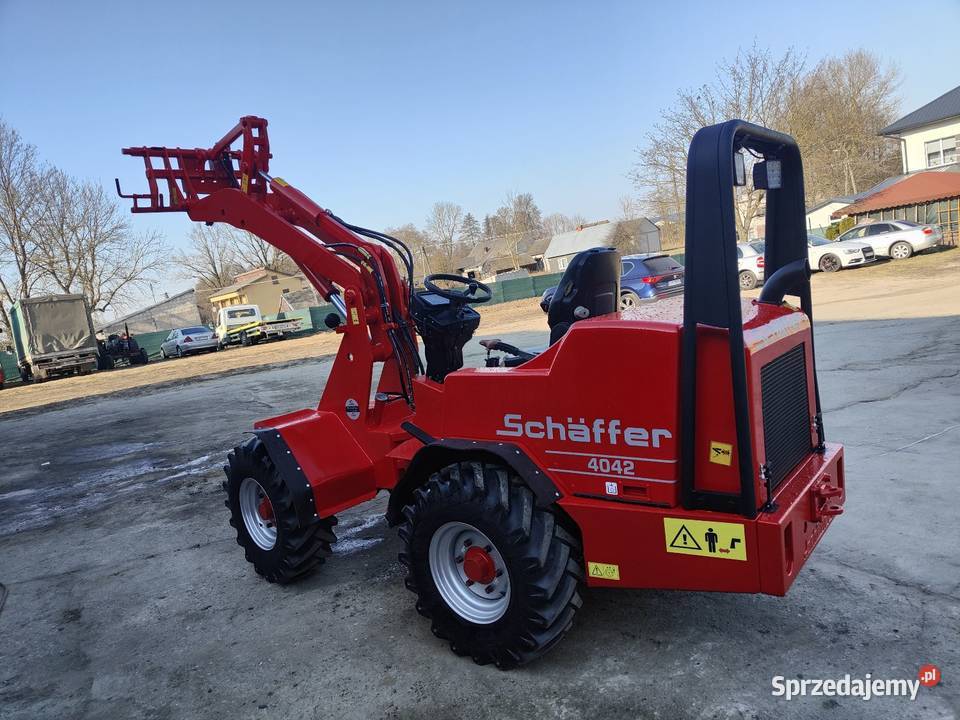 Ładowarka Schaffer 4042 Kropiewnica-Gajki