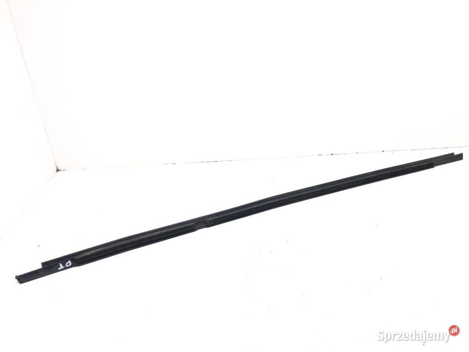 LISTWA ZGARNIAJĄCA TYŁ PRAWA SKODA OCTAVIA III