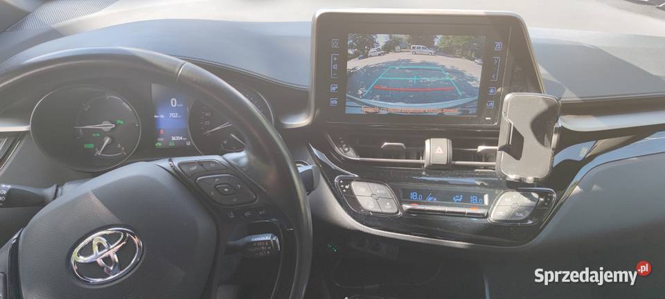 Toyota CHR hybrid Mały przebieg Polska ASO Kielce sprzedam