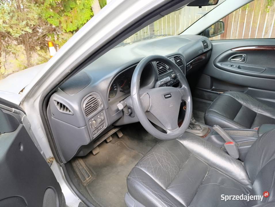 Volvo V40 2004 r kombi Robawy sprzedam