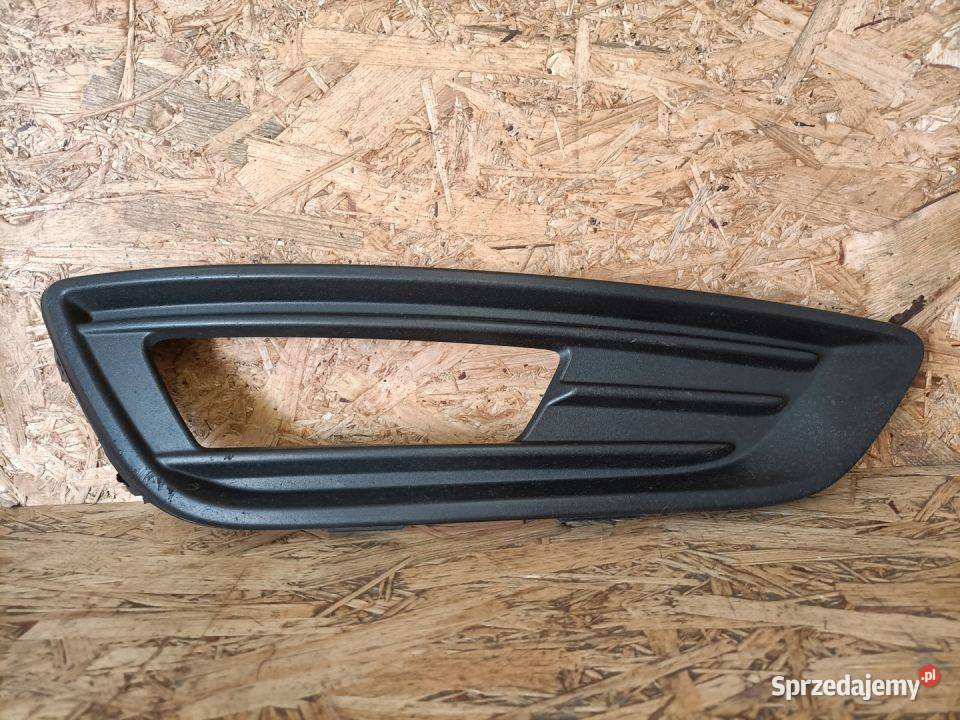 FORD FOCUS III KRATKA HALOGENU PRAWY PRZÓD Pleszew