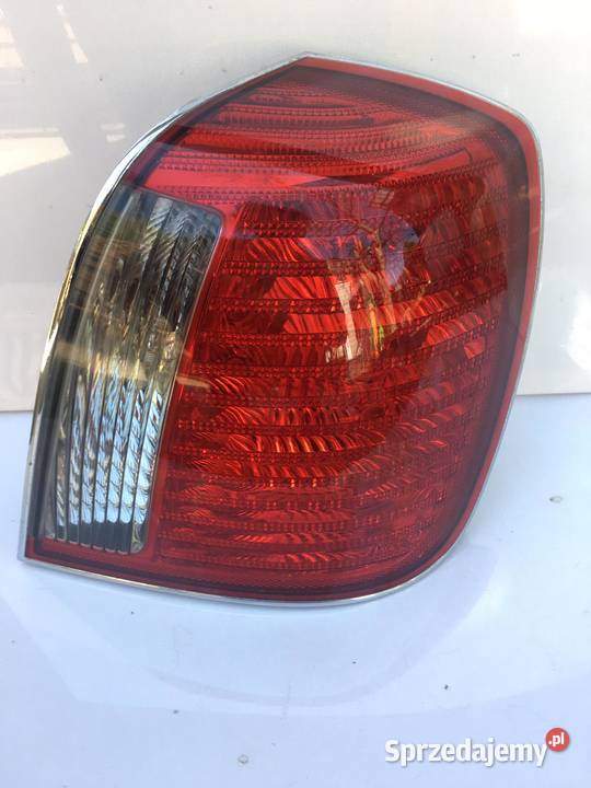 HYUNDAI XG XG300 PRAWA LAMPA TYŁ prawe wielkopolskie Ostroróg sprzedam