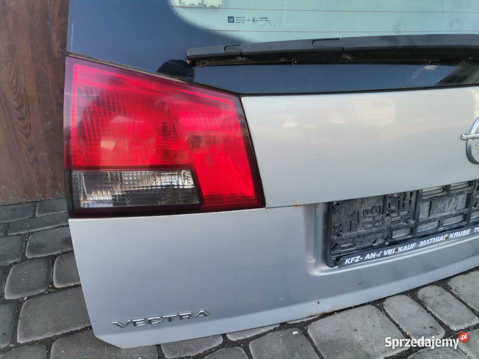 KLAPA BAGAŻNIKA OPEL VECTRA C FL Z167 KOMBI Rok produkcji 2005