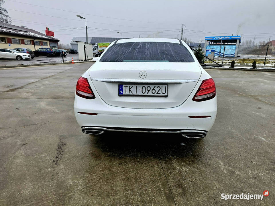 Mercedes E 220 195 Avangarda Wirtual Ambiente nieuszkodzony