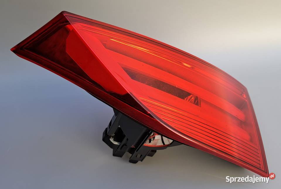 Lampa Tylna Prawa BMW X1 E84 W Klapę Oryginał