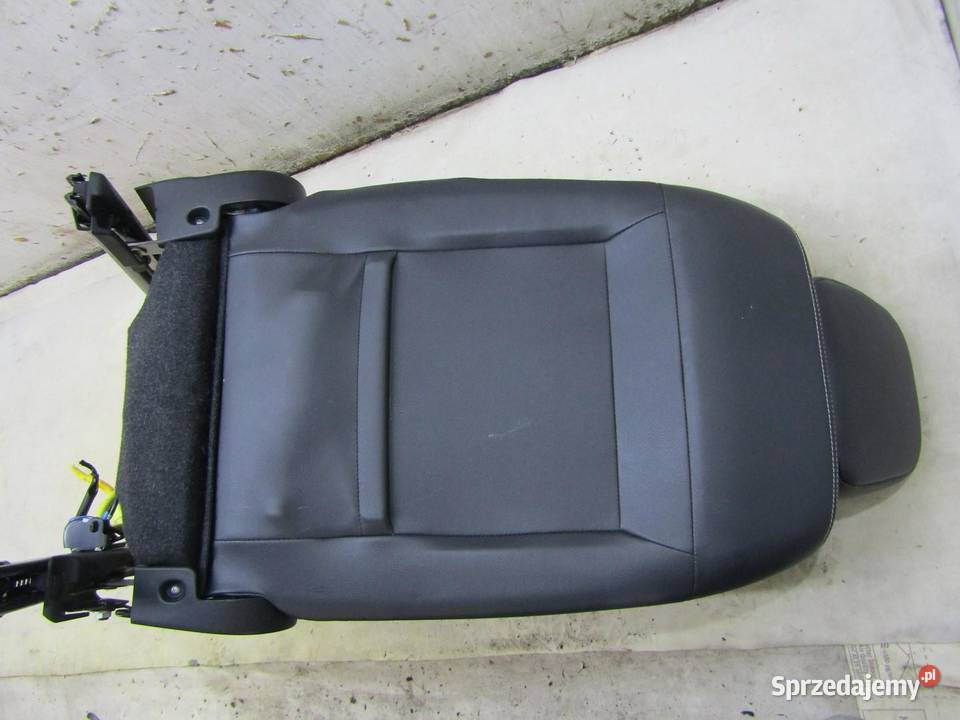 FOTEL PRAWY PRZÓD SUZUKI SX4 SCROSS osobowe Części samochodowe sprzedam