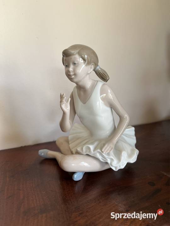 Lladro Nao Figurka Baleriny ze skrzyżowanymi Gdańsk