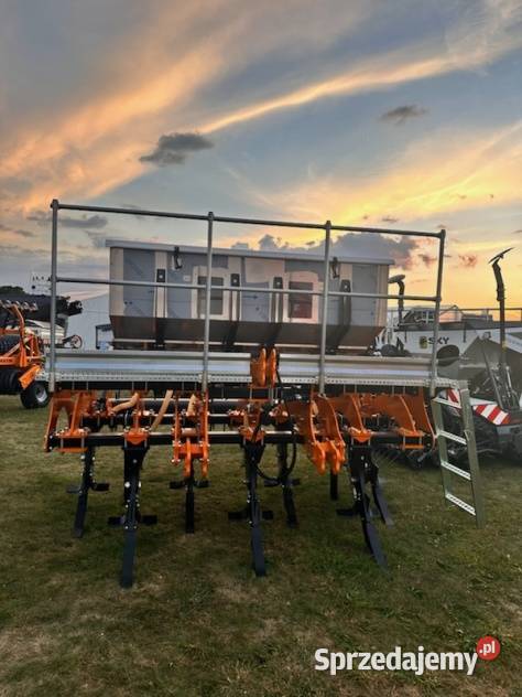 Pług dłutowy Moro Aratri Maszyny rolnicze sprzedam