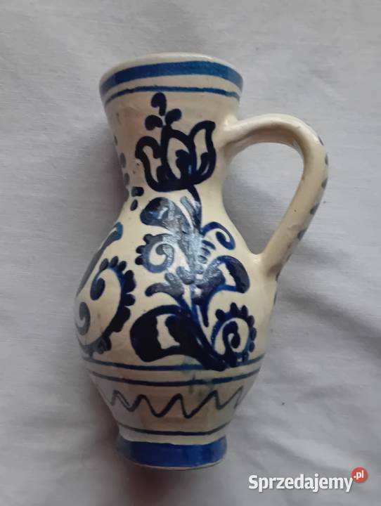 Ręcznie formowany i malowany dzbanekmlecznik Koźminek