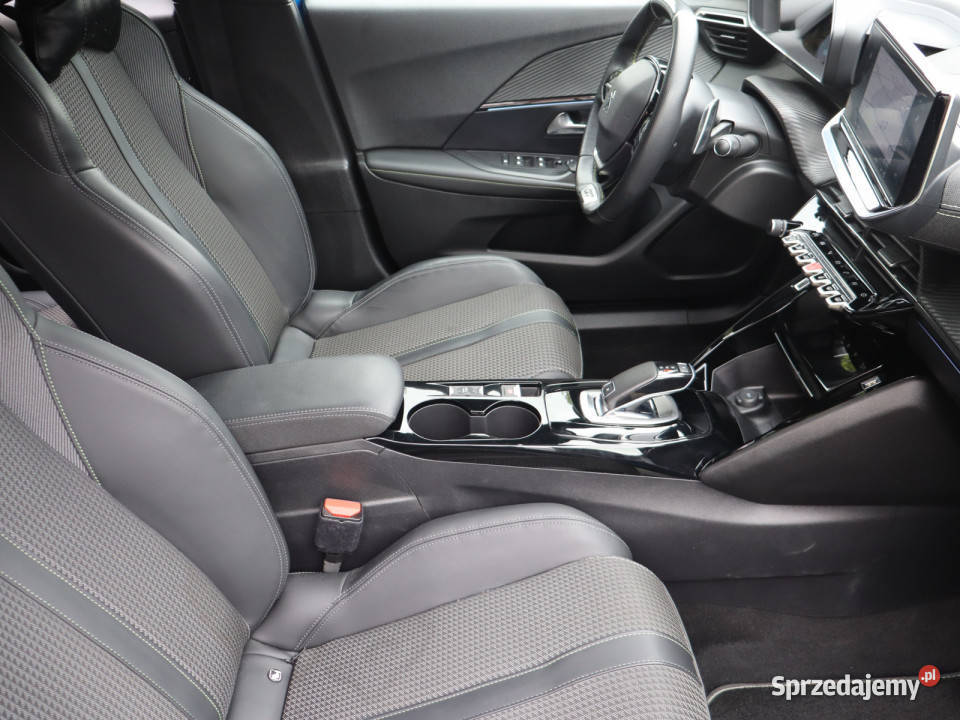 Peugeot 2008 12 PureTech Katowice