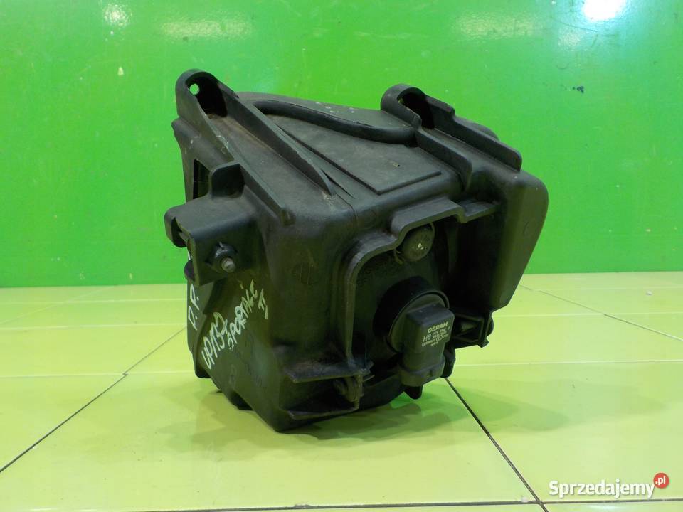 KIA SPORTAGE II 20 CRDI 05r 5D halogen prawy Lampy przeciwmgielne Suków