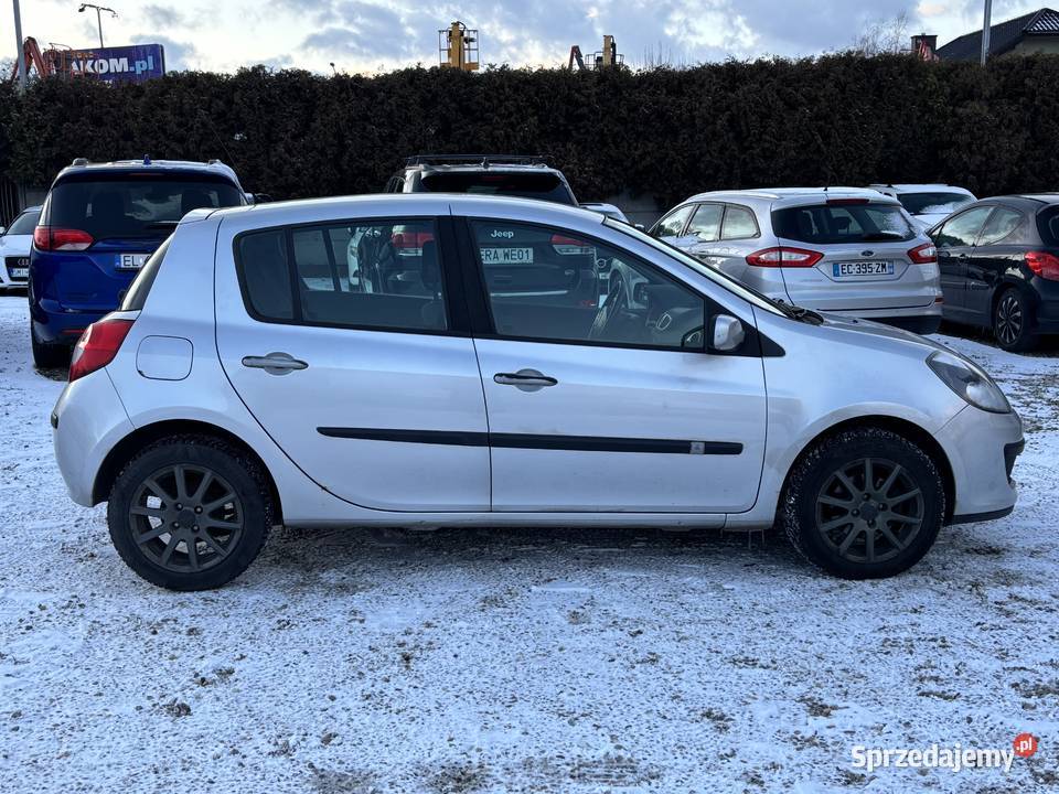 Renault Clio VAT marża Paniówki