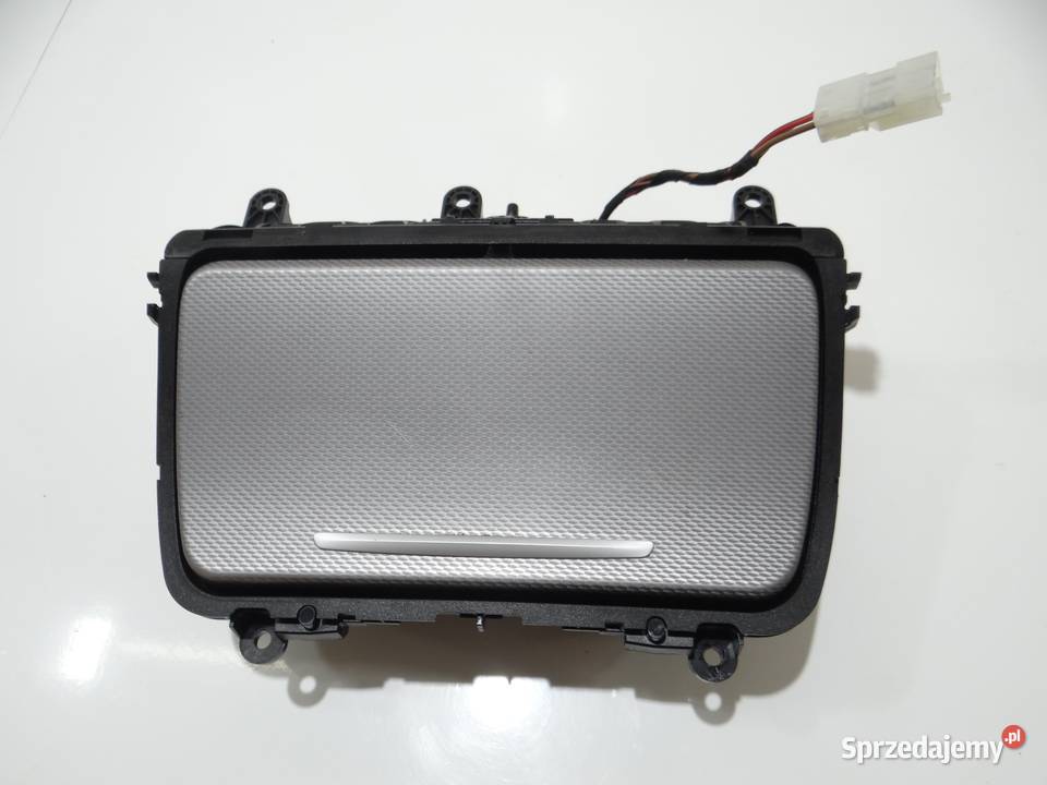 UCHWYT SCHOWEK NA NAPOJE BMW F10 9206401 osobowe Strzyżewice