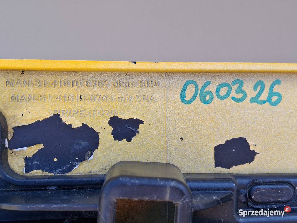 MAN TGS EURO 6 E6 OKULAR REFLEKTORA PRAWY Bieleń