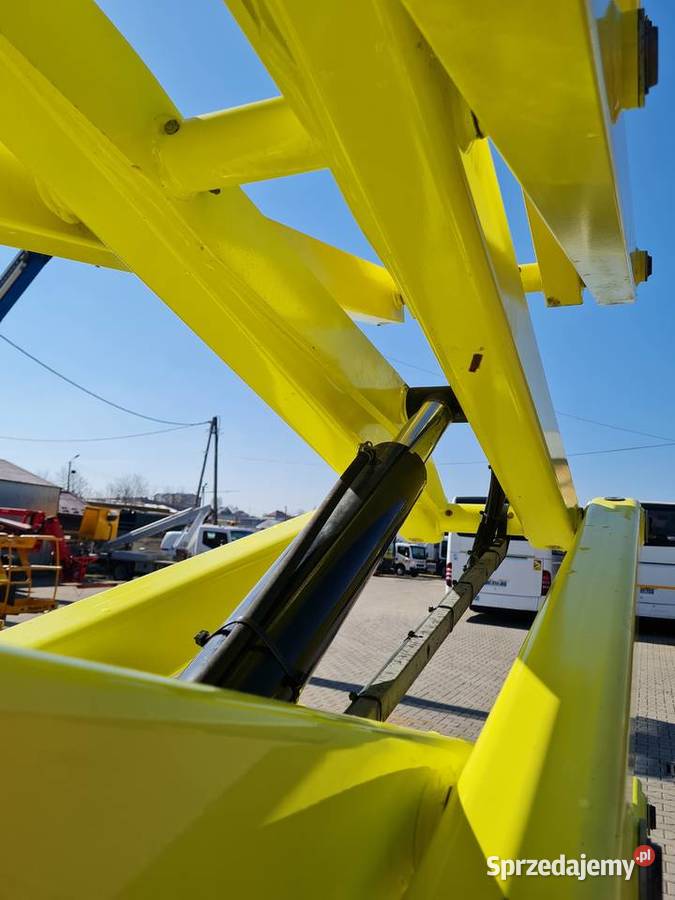 Podnośni nożycowy Haulotte Compact 14 2016 wys Rok produkcji 2016 Dąbrowa Tarnowska