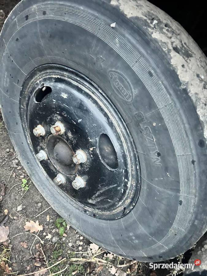 Sprzedam opony Stomil z felgami 825R20 4 sztuki Świecie