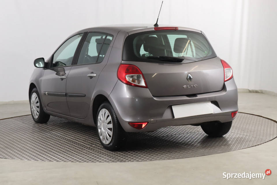 Renault Clio 12 16V manualna