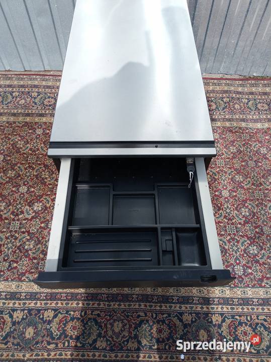 Szafkę warsztatową sprzedam Stoły warsztatowe Borówno