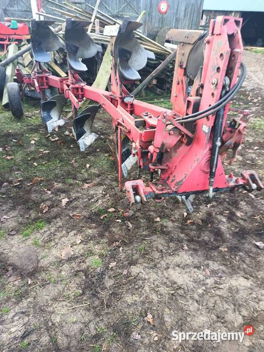 Pług Massey Ferguson na licencji Frost Pólki