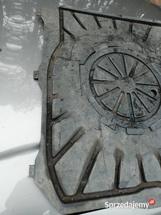 Mercedes 190 W201 podłoga bagażnika pokrywa Skarżysko-Kamienna