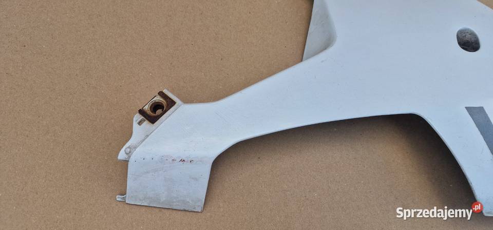 YAMAHA YZF R1 RN09 PŁUG BOK OWIEWKA OSŁONA LEWA Bieleń