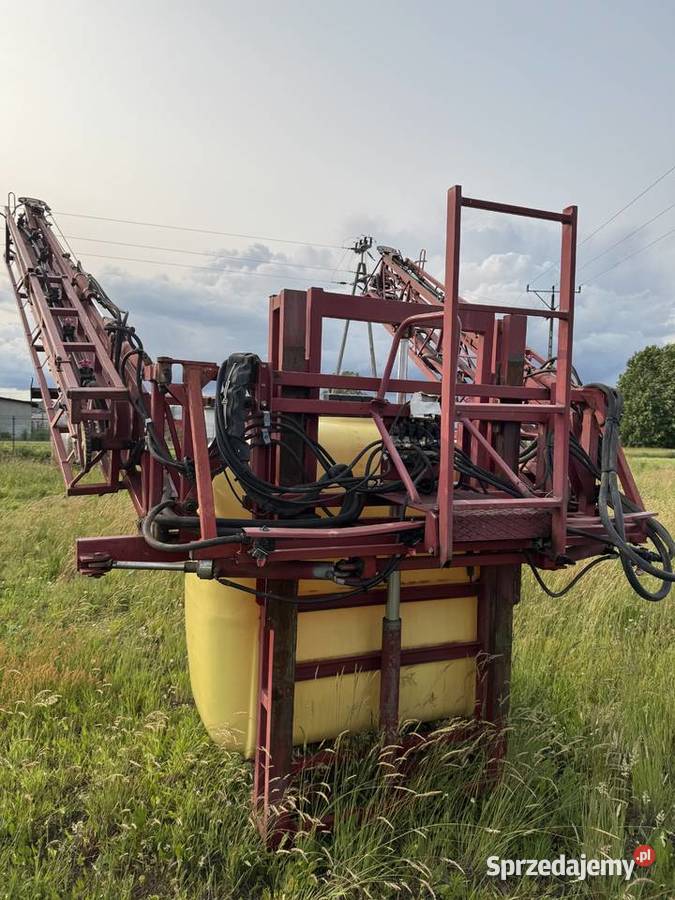 Opryskiwacz zawieszany Hardi 1200L lańce 24m Zawieszane Zwoleń