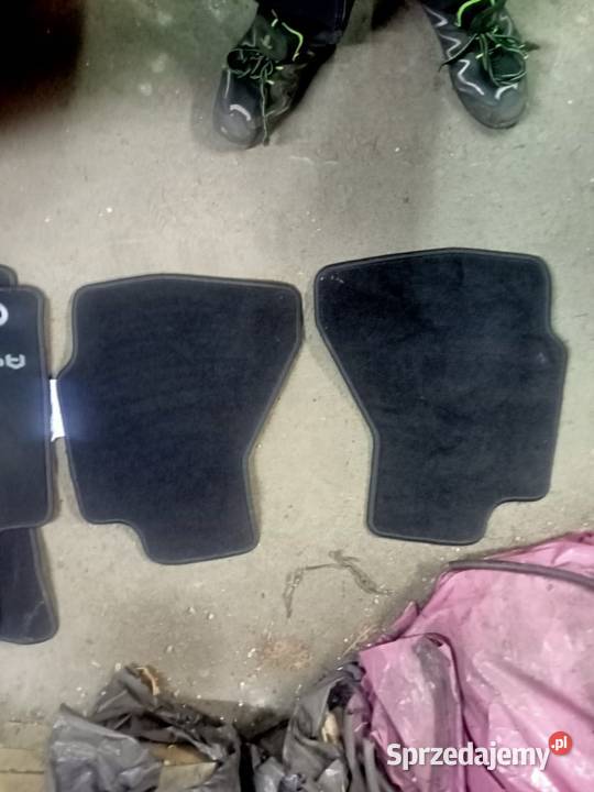 Toyota Aygo dywaniki org oem kpl mazowieckie sprzedam