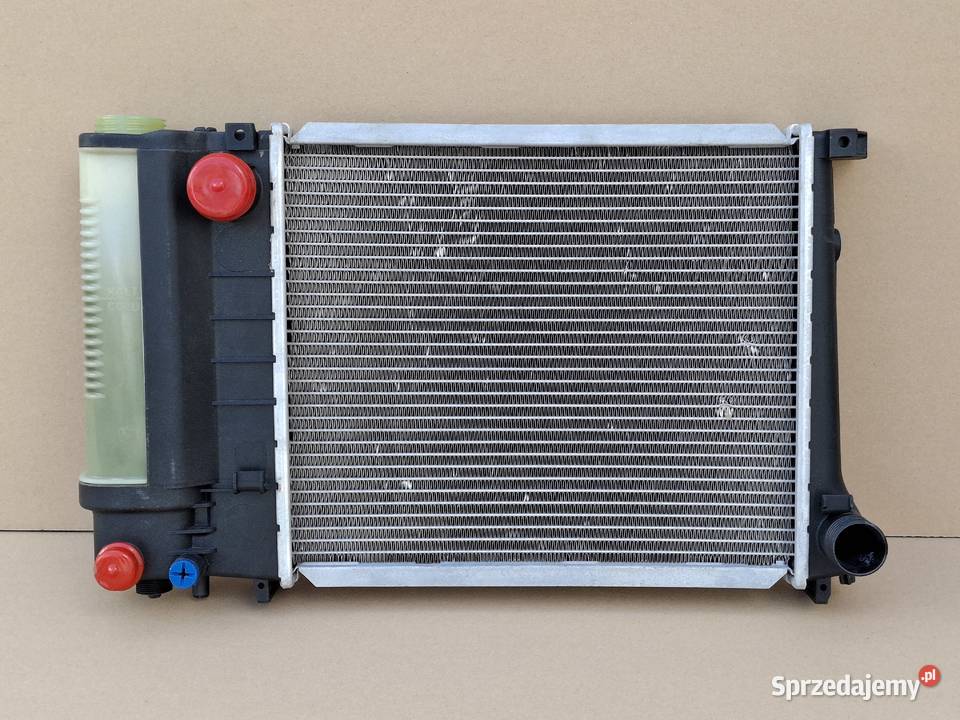BMW E30 TOURING 318i CHŁODNICA CIECZY WODY FHE Bieleń
