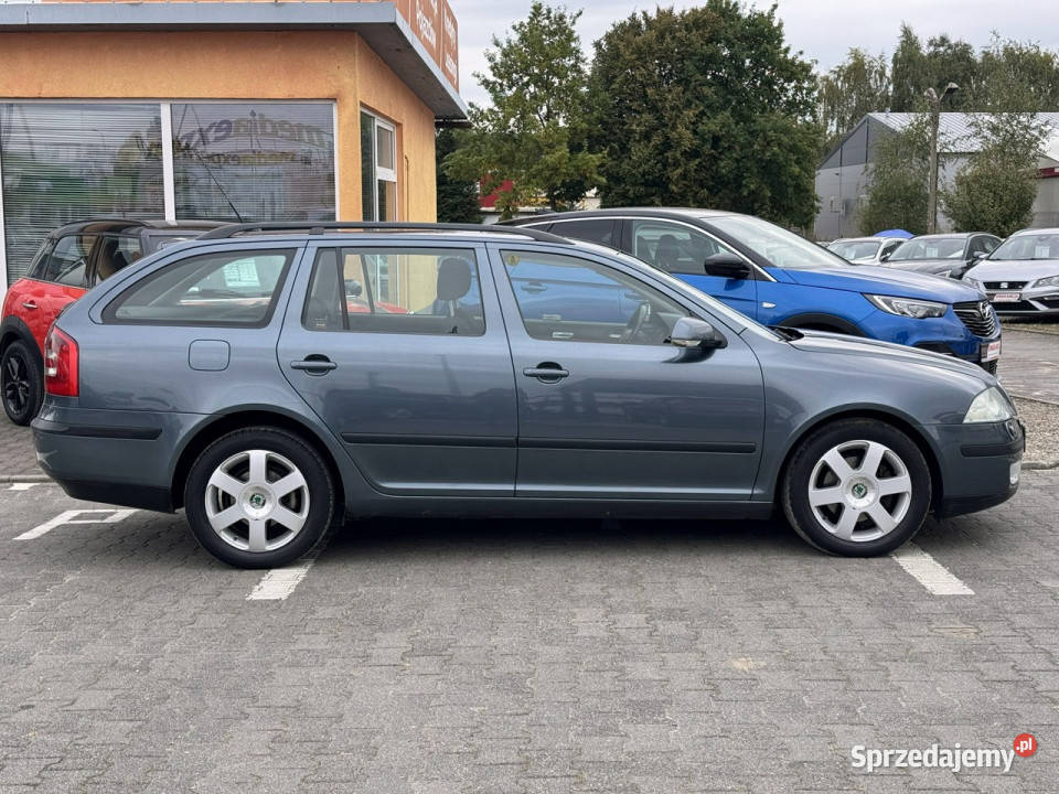koda Octavia FILMElegance SalonXENONDSGRoczna Octavia Samochody osobowe Suchy Las