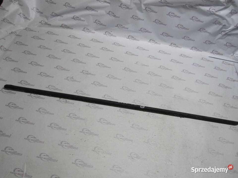 BMW F30 28 D 12r listwa zgarniająca drzwi lewy