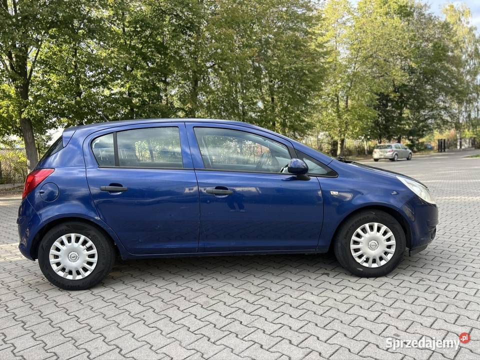 Opel Corsa D 12 16v 2009r Przeszkoda