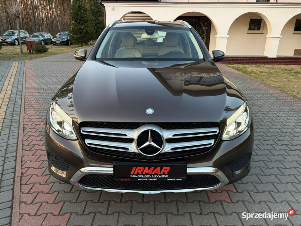 Mercedes GLC 250 Europa Skóry Hak LEDy ILS podgrzewane fotele Samochody osobowe Lipówki