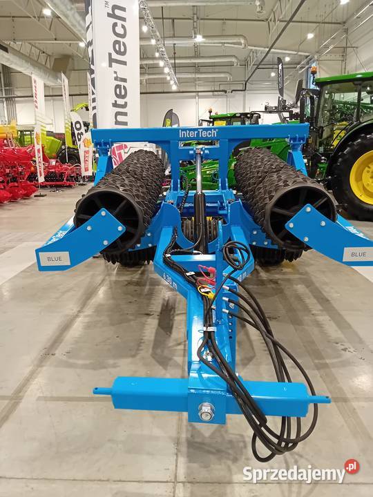 Wał posiewny ciągany na kołach InterTech Rawa Mazowiecka