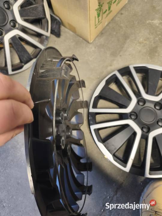 Kołpaki 14 praktycznie nowe podkarpackie Dębica sprzedam