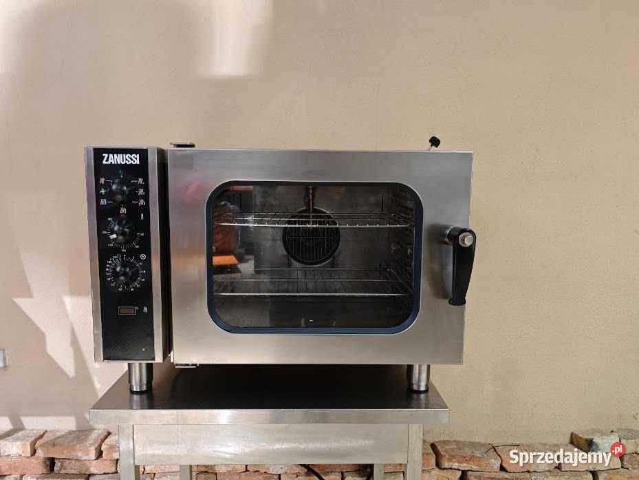 Piec konwekcyjnoparowy Zanussi 6GN 11 77 kW stan Góra