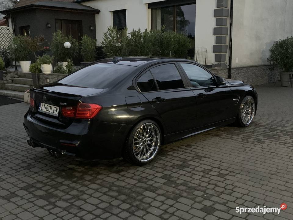 BMW F30 M3 STYLE Sedan Black Sapphire