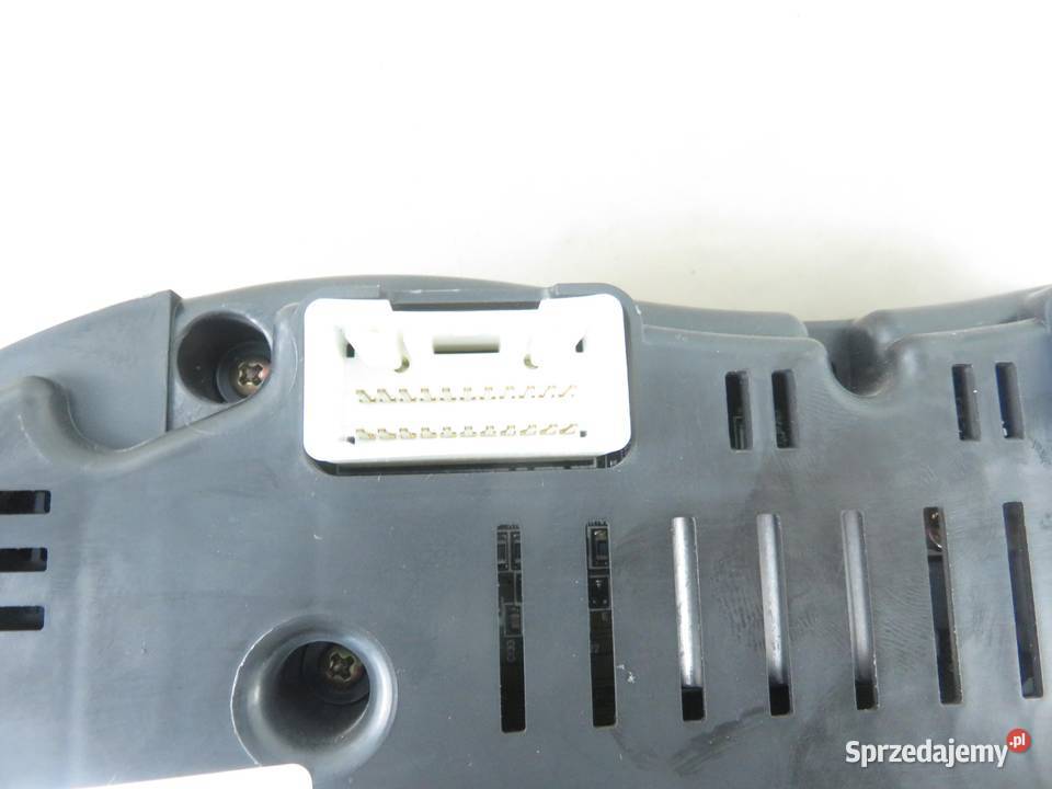 LICZNIK TOYOTA AVENSIS II T25 18 1ZZFE osobowe