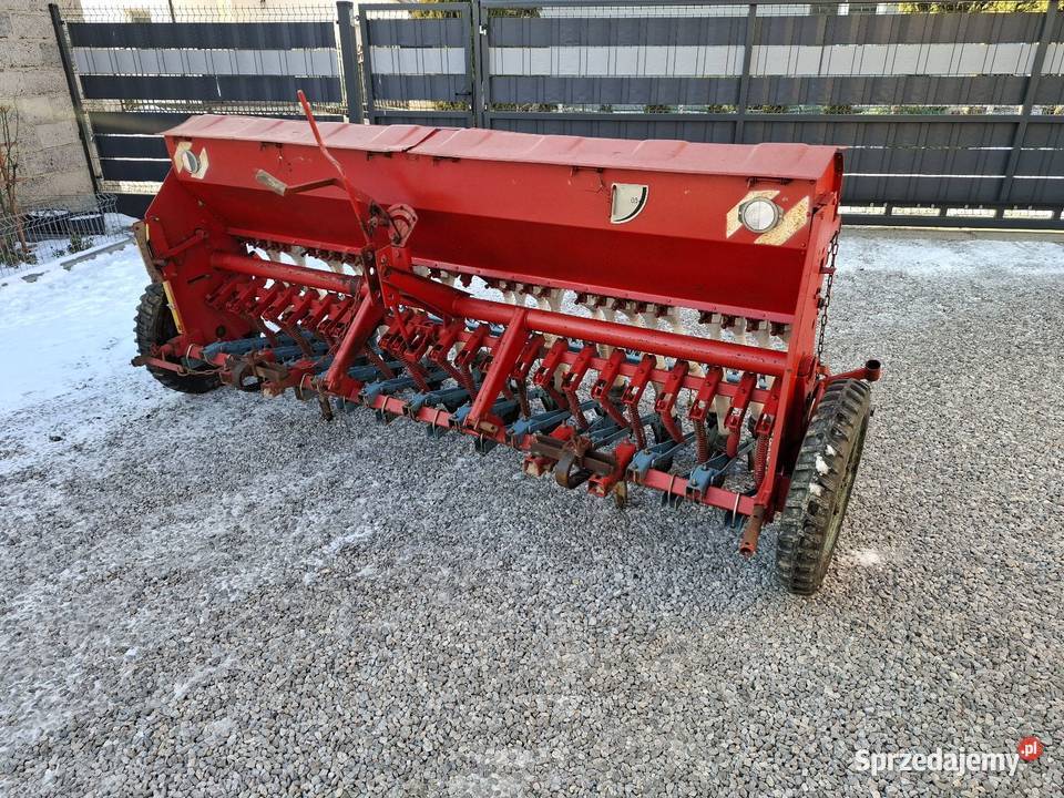 Siewnik do zboża Poznaniak 27m Radom
