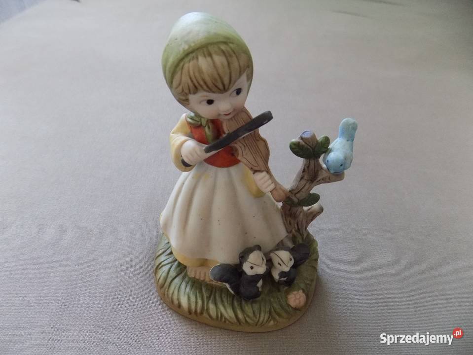 FIGURKA DZIEWCZYNKA ZE SKRZYPCAMI Żabno