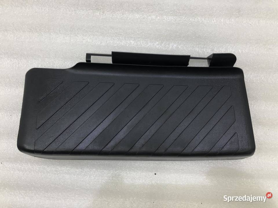 PODNÓZEK POD STOPE 5Q1864777C VW TOURAN III sprzedam