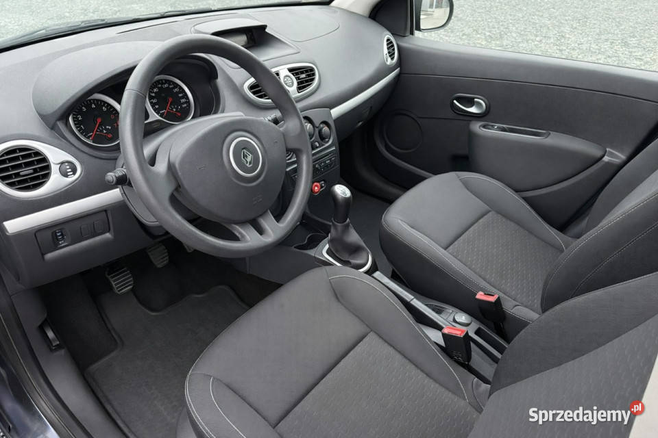 Renault Clio 11 102 2010r 149 klimatyzacja III Wojkowice