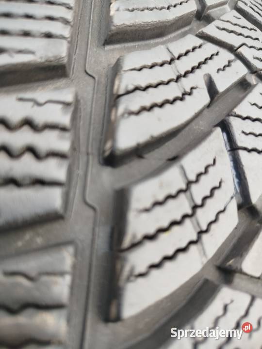 S05 Opony uzywane zimowe 2356018 Dunlop 235 Bąków