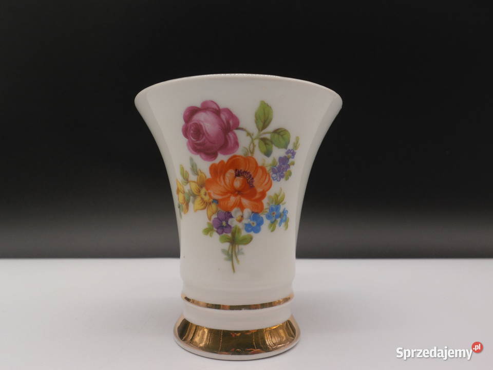 Porcelanowy ozdobiony ręcznie malowanymi Porcelana i szkło wielkopolskie Raszków